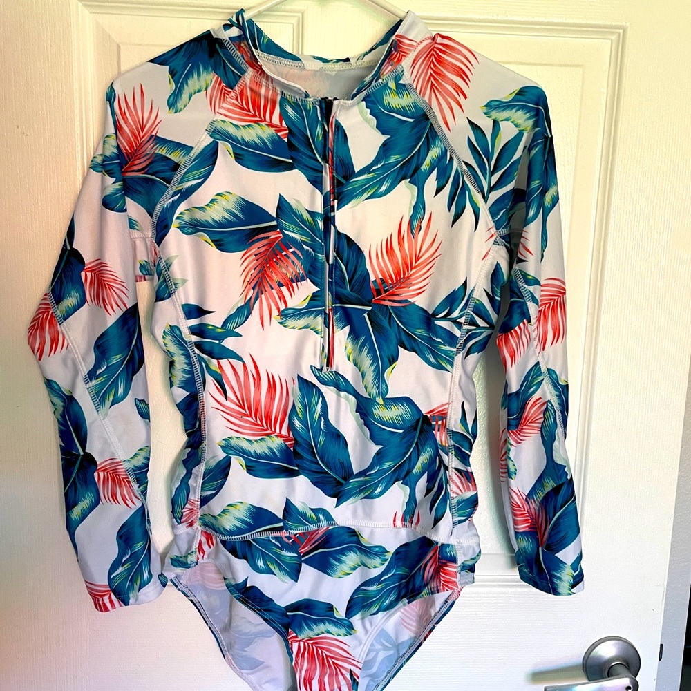 Long sleeve tropical print bathing suit